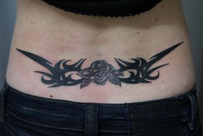 Nos ralisations - tattoo tribal - Tribal avec rose