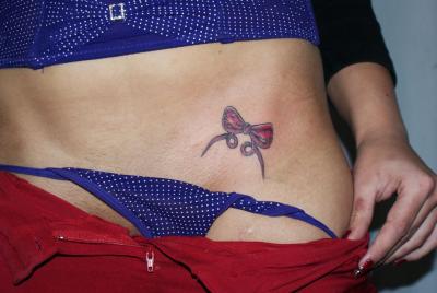 Nos ralisations - Diffrentes ralisations - Tatouage d'un Noeud . Boutique Tattoo Evolution Perpignan