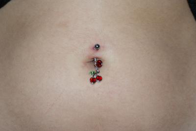 Piercing - piercings nombrils - Piercing nombril . Boutique Tattoo Evolution Perpignan