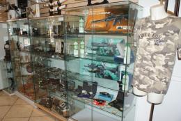 Nouvelles vitrines Armes de D�fenses ainsi que Air Soft.TATTOO EVOLUTION Perpignan