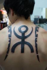 Coup de coeur 5 - Mod�le tattoo . tribal dos TATTOO EVOLUTION (perpignan)