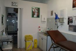 Salle de piercing avec salle de strilisation.Tattoo Evolution - Perpignan Pyrnes Orientales